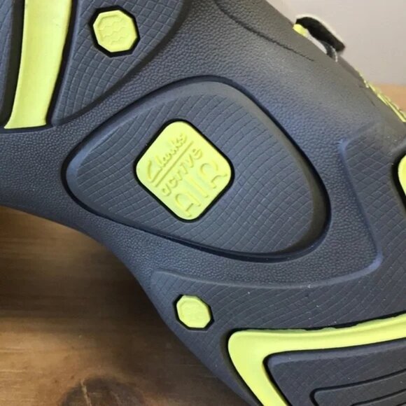 Clarks Air Rocks JNR Sandals - Picture 7 of 7